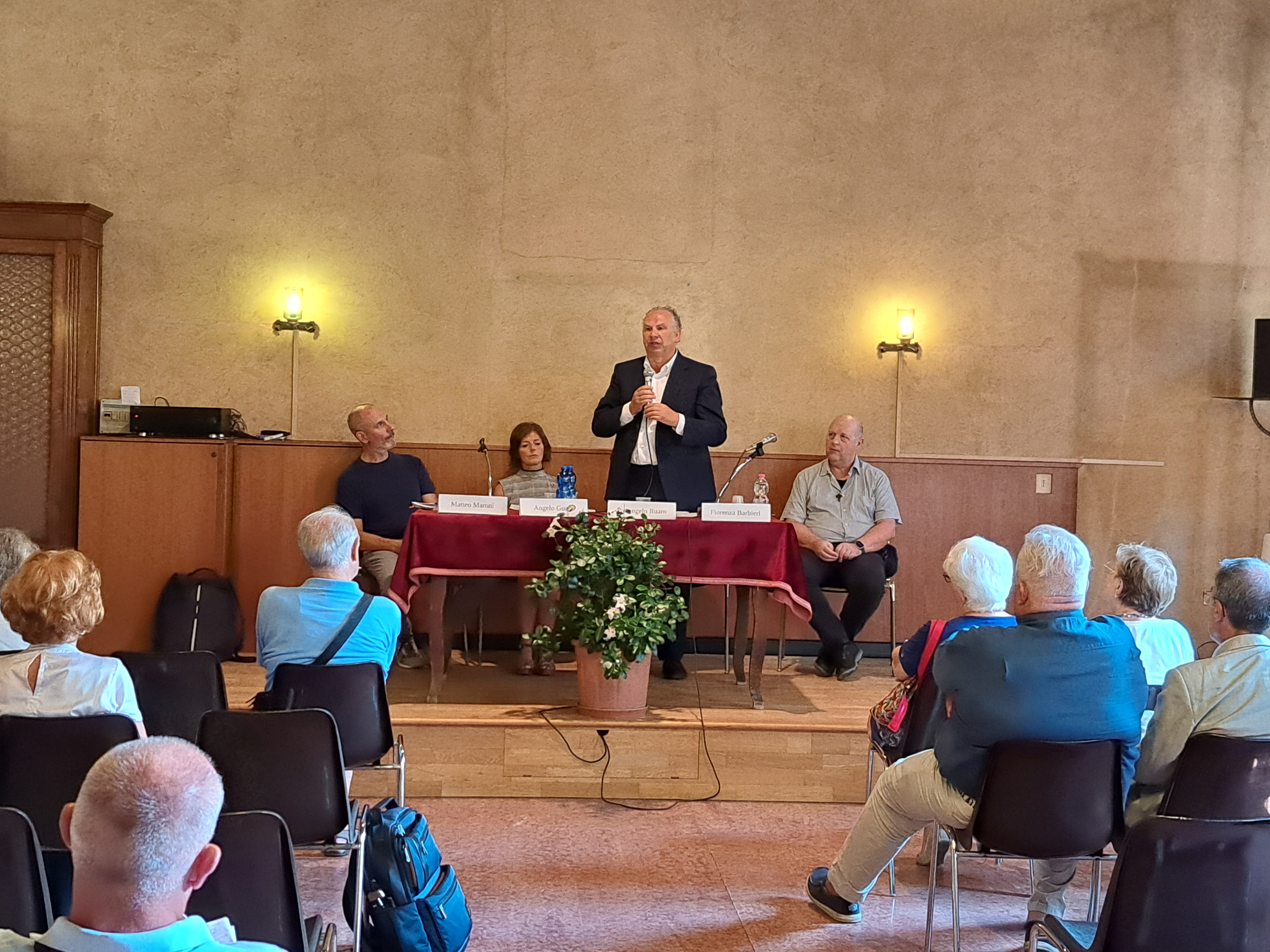 Conferenza cremazioni 2024 foto 3 (guzzo-ruaro-barbieri-maro.jpg)